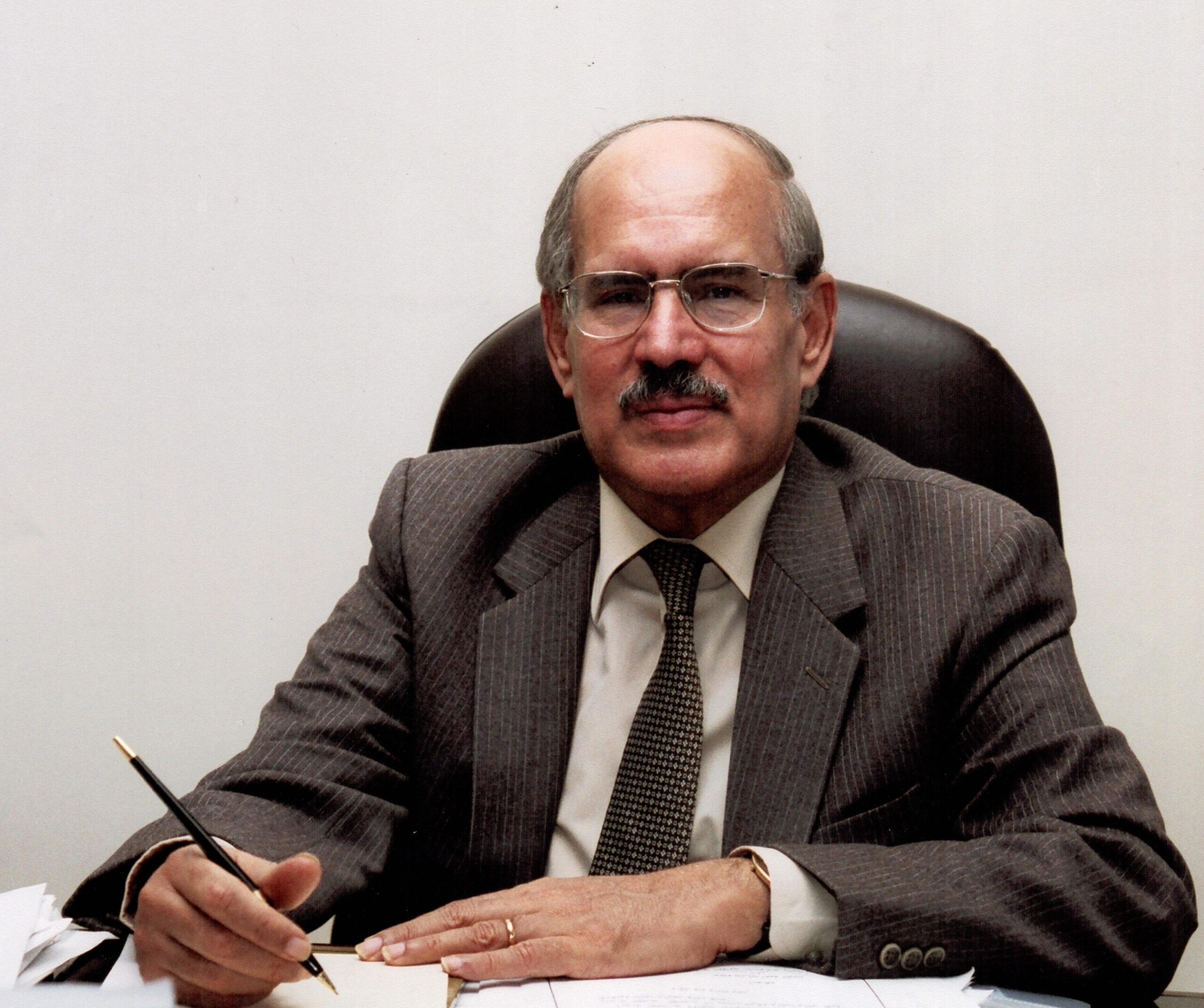 تنفيذًا للتوجيه الملكي السامي.. إعادة تسمية كلية البحرين للمعلمين لتصبح كلية محمد جابر الأنصاري للمعلمين