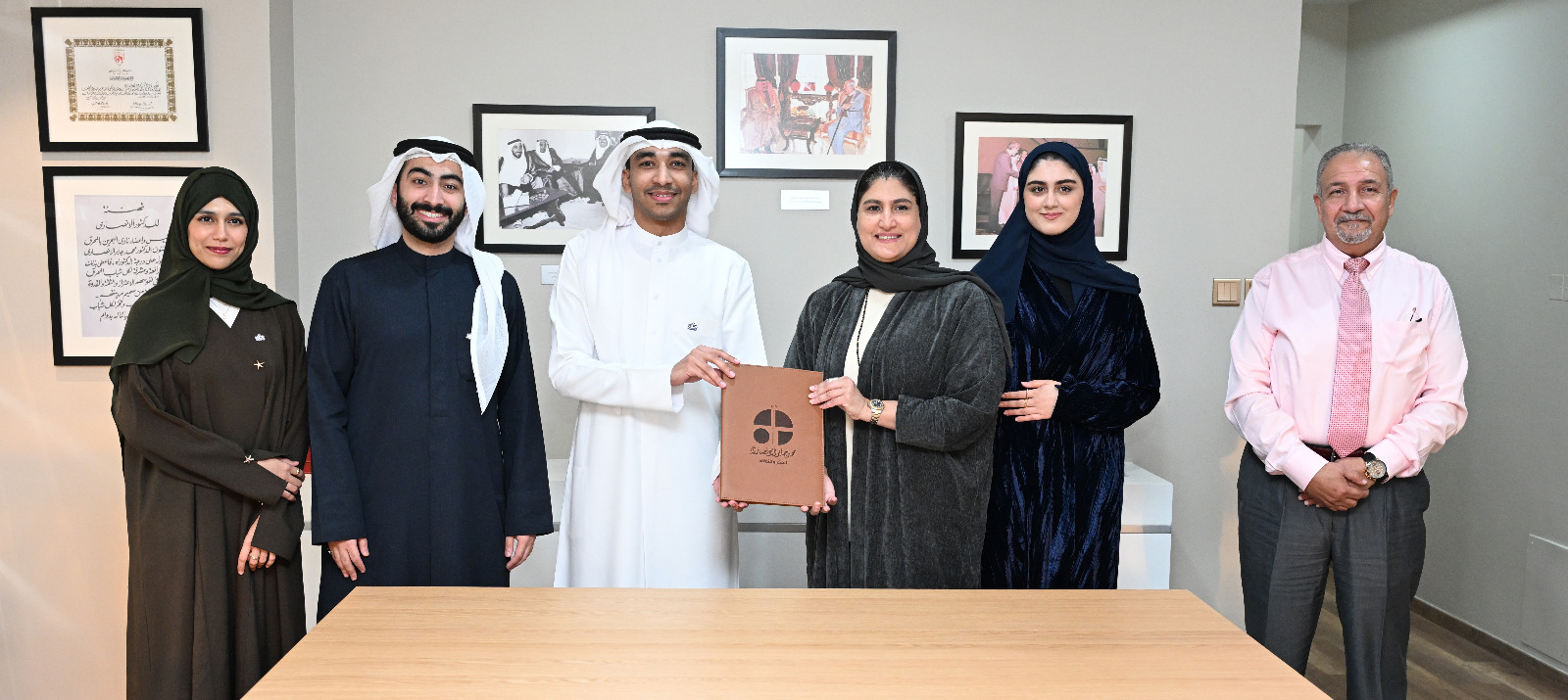 دارة محمد جابر الأنصاري و«حكاية» توقّعان مذكرة تفاهم لإطلاق بودكاست «ديوان»