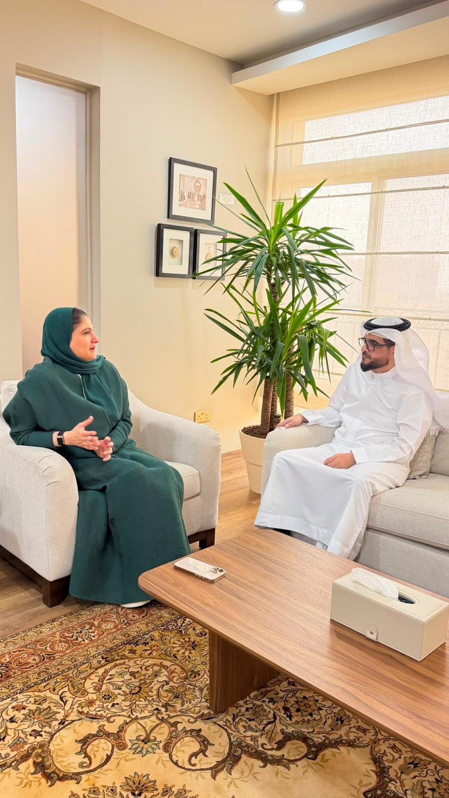 ميساء الأنصاري تستقبل الأمين العام لمؤسسة GFH المالية